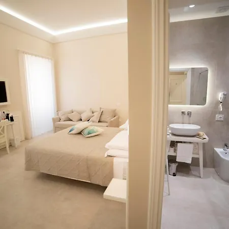 招待所 5 Lune 特罗佩阿