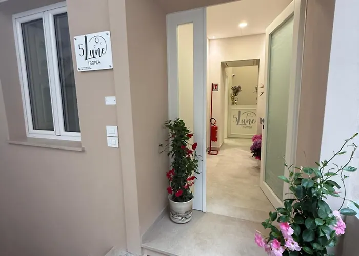 5 Lune Casa de hóspedes 3*